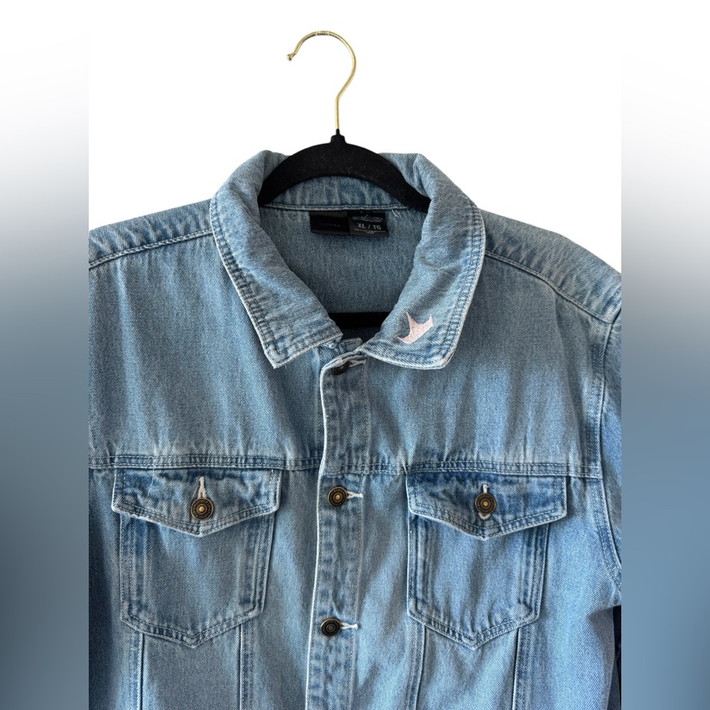 Vintage 90’s  Disney Royalty Denim Jacket with Princess Design size XL - Picture 12 of 15